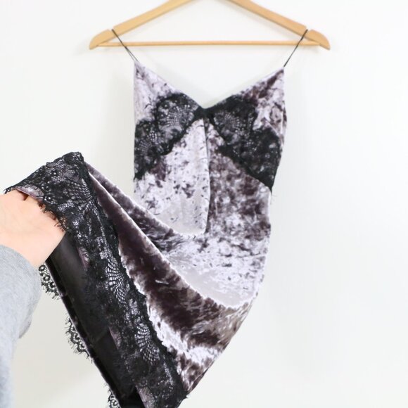 *Topshop Purple Crushed Velvet Black Lace Mini Dress - Picture 4 of 7